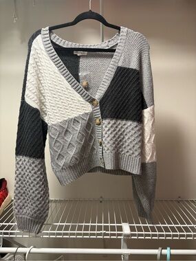 Blu Pepper Colorblock Cable Knit V-Neck Cardigan Small